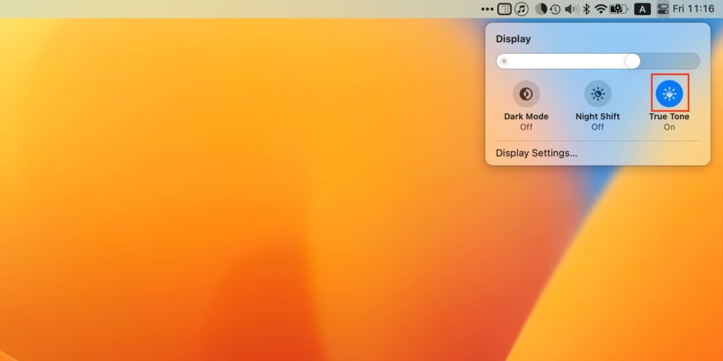 Как включить True Tone: кликните по кнопке True Tone