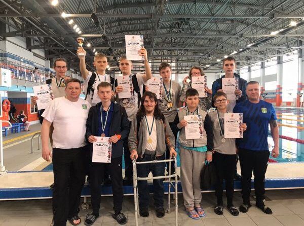 12 пловцов из Усинска привезли домой 12 медалей