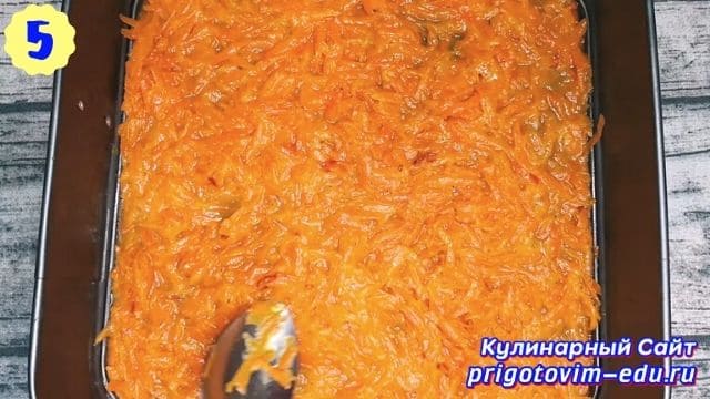 Как приготовить рулет из моркови с сырной начинкой в духовке 5