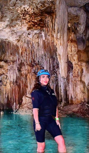 Одна из популярных туристических локаций — Рио Секрето.  "На расстояние пятнадцати километров простираются подземные туннели, пещеры и голубые потоки подземной реки. Для туристов доступна лишь часть этого удивительного места – около 600 метров. Чистейшую воду Рио Секрето используют при приготовления косметики...", — рассказала в Instagram туристка.