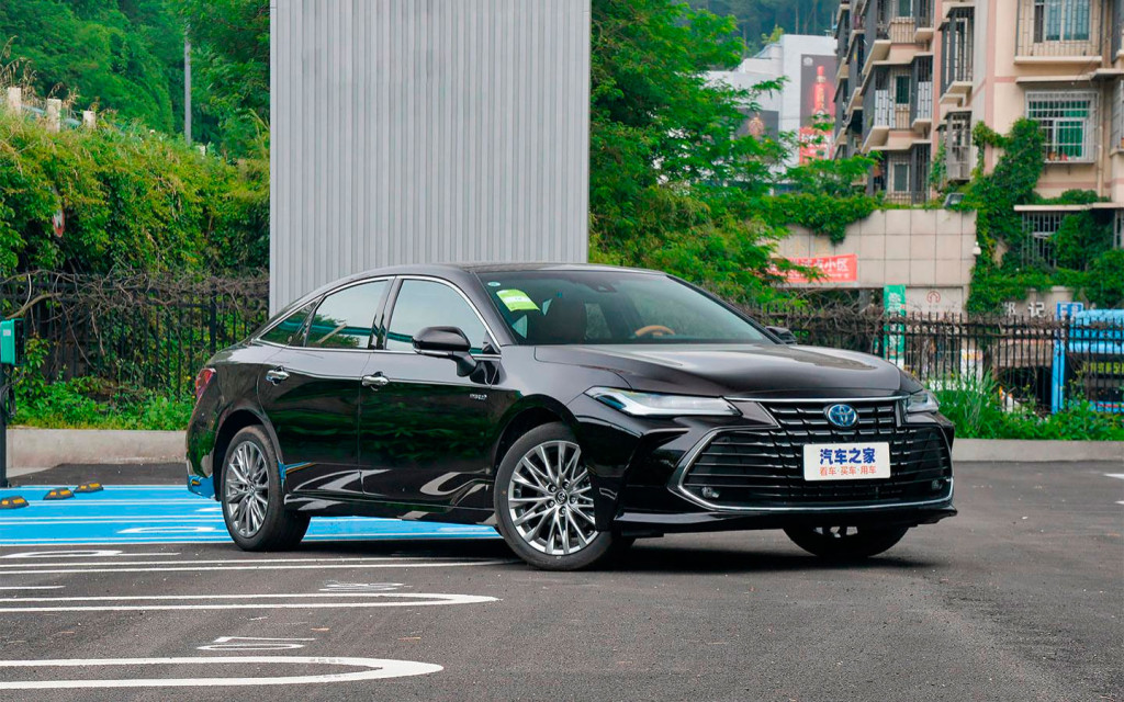 <p>Toyota Avalon</p>