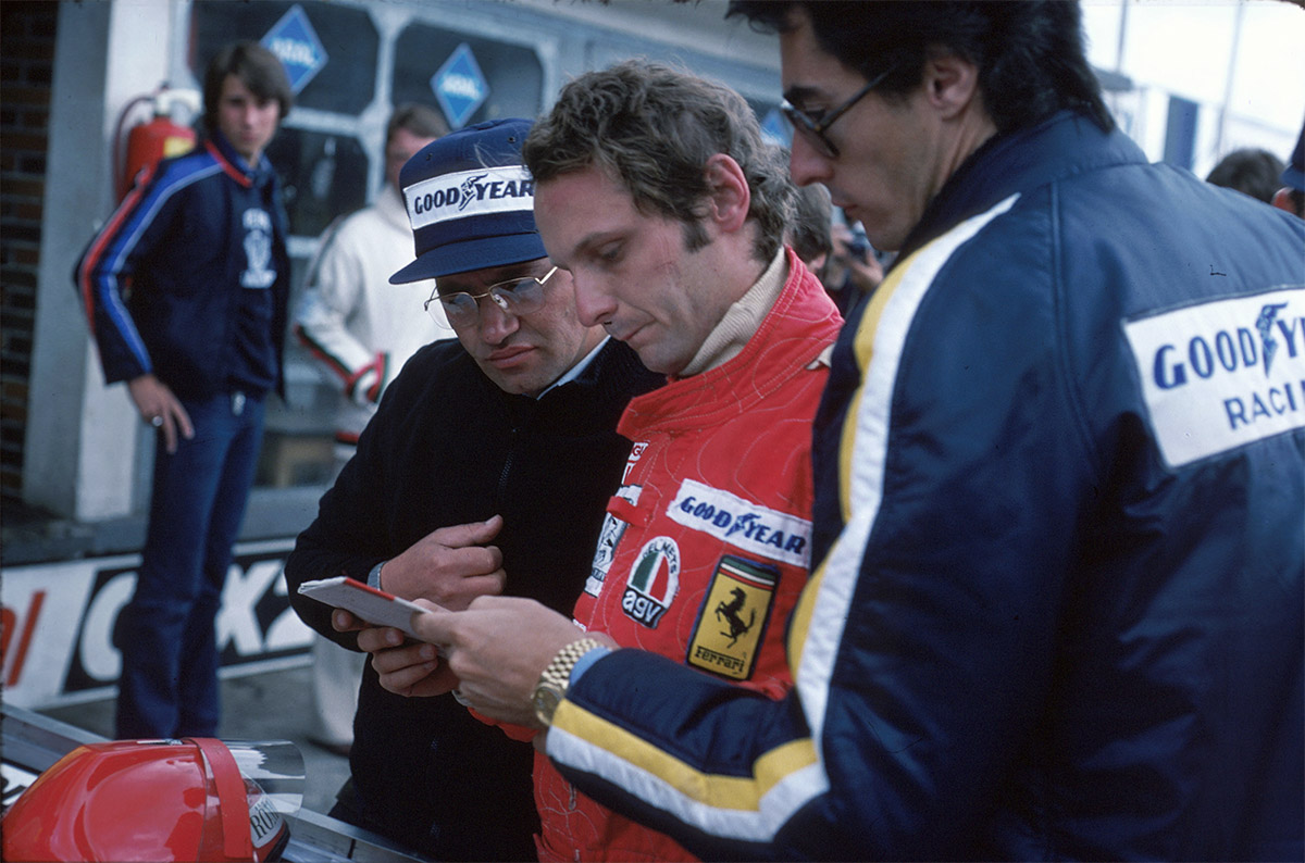 &laquo;Формула-1&raquo;, Гран-при Германии &mdash; 1976. &laquo;Нюрбургринг Нордшляйфе&raquo;, пит-лейн. Ники Лауда в боксе Ferrari