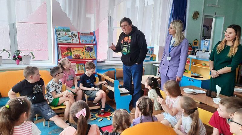 Известный педагог С.В. Плахотников провёл семинар в детском саду «Колокольчик»