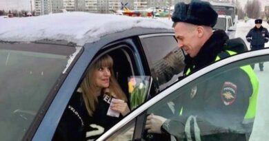 В Усинске отметили Всероссийские акции “Цветы для автоледи” и “8 Марта – в каждый дом!”