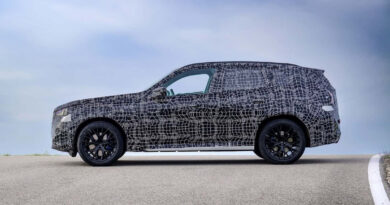 BMW X3 готовится к смене поколения: кроссовер показался на новых фото