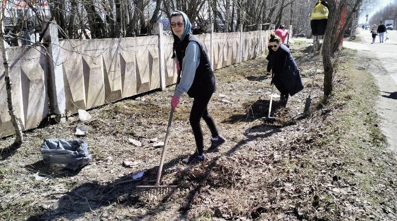 Усинцы вышли на общегородской субботник