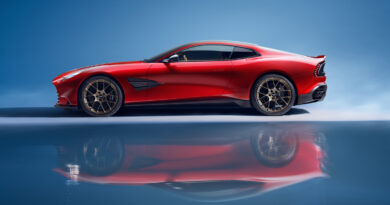 Aston Martin рассекретил спорткар Vanquish, который пришёл на смену DBS