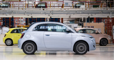 Fiat поставил производство 500e на паузу и приблизил дату возвращения бензиновой версии