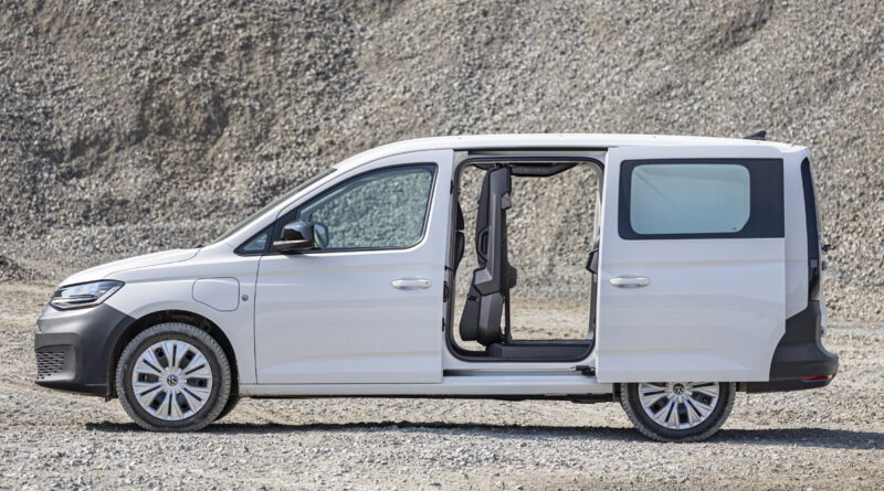 VW привёз в Ганновер новые Transporter и Caravelle, Multivan eHybrid 4Motion и Caddy Flexible