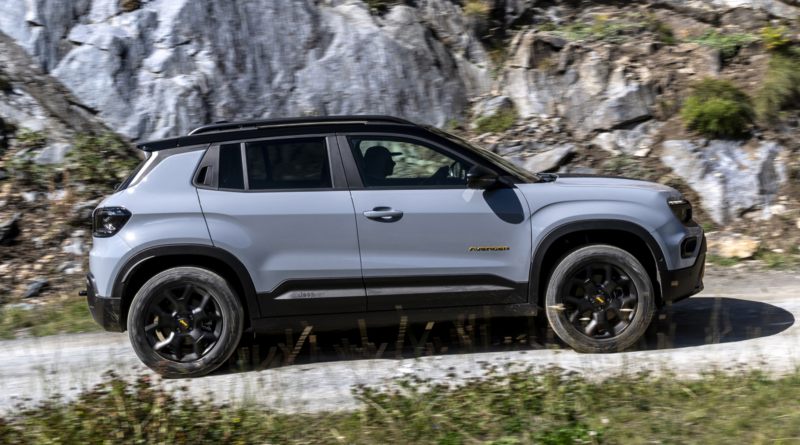 Jeep Avenger 4xe обзавёлся ценником и спецверсией The North Face Edition