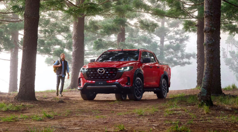 Mazda BT-50 пережил рестайлинг: другая решётка радиатора с большой эмблемой и новая мультимедиа