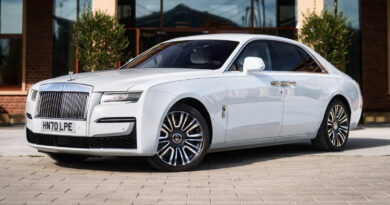 Обновлённый Rolls-Royce Ghost: первые изображения