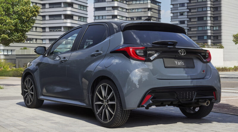 Toyota Yaris GR Sport получил несколько обновок к 2025 модельному году