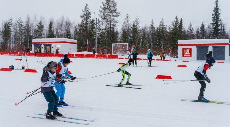 В Усинске состоялась 43-я Всероссийская массовая лыжная гонка «Лыжня России – 2025»