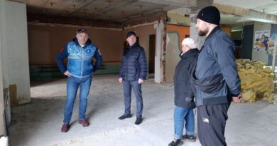 Глава Усинска проверил реставрацию кинотеатра «Томлун»