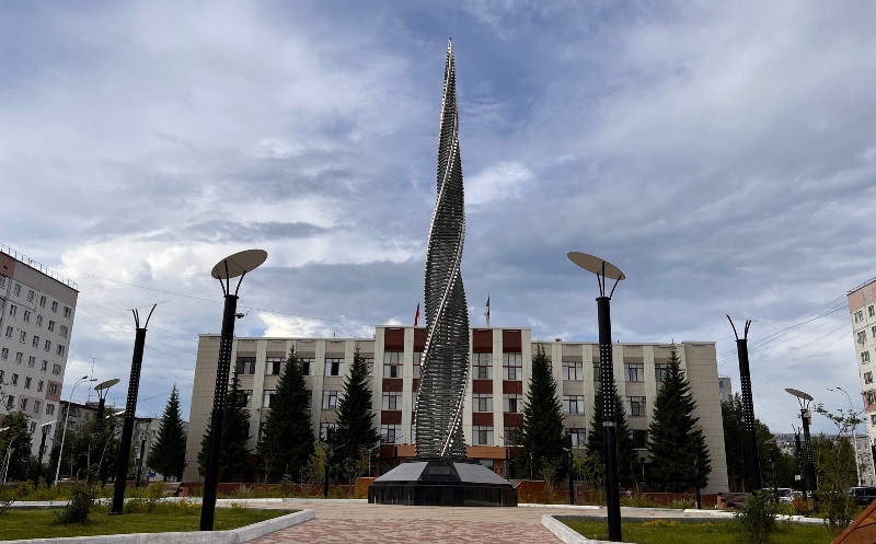 администрация Усинск стела лукойл площадь