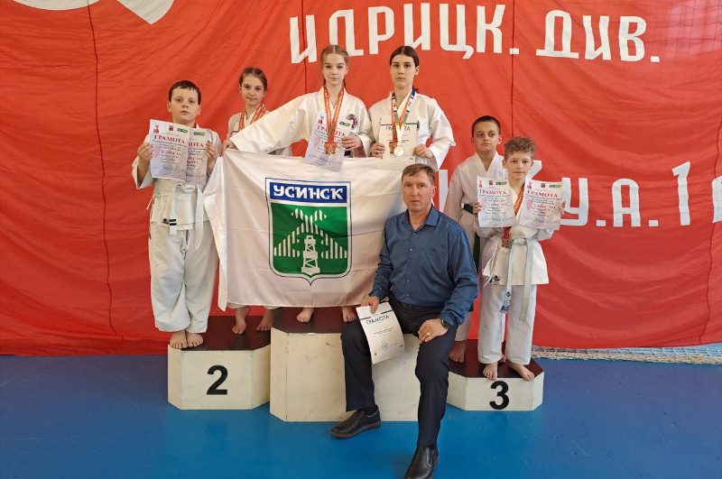 каратисты