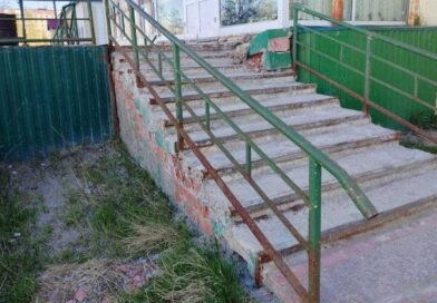 Глава Усинска призвал предпринимателей привести в порядок лестницы и входные группы