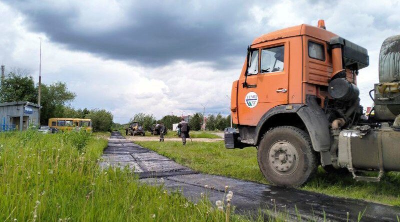 В Усинске продолжаются дорожные работы в фокусе — тротуары и пешеходные зоны