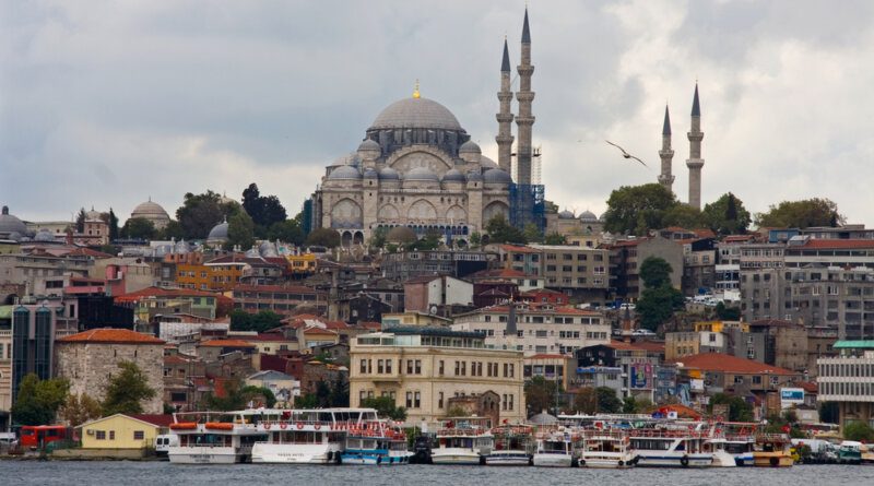 Власти Турции сообщили, когда изменятся правила въезда в страну