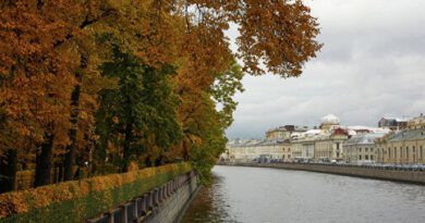Названы самые популярные города России для экскурсий в октябре&nbsp