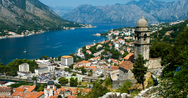 Власти Черногории ужесточат правила въезда в страну