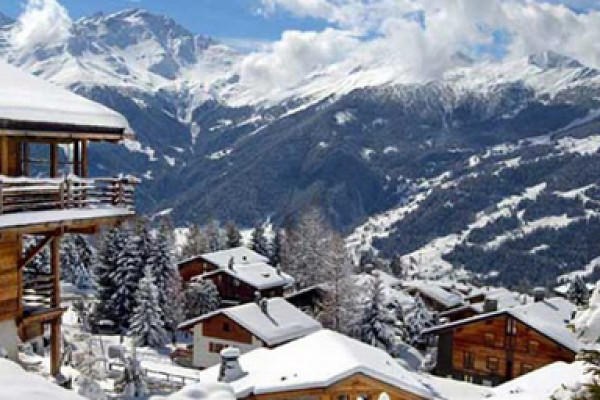 Более 400 британских туристов сбежали с карантина в Швейцарии