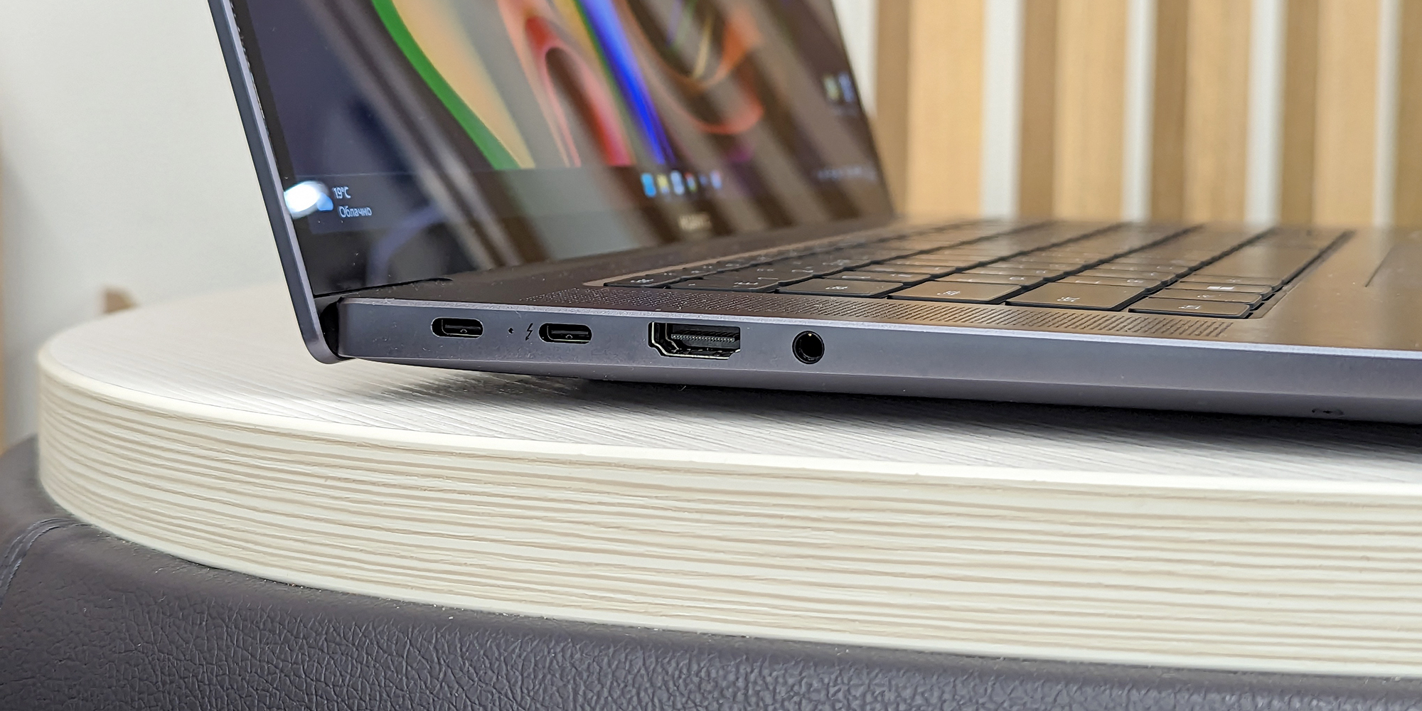 Обзор Huawei MateBook 16s 2023: разъёмы на левом краю корпуса