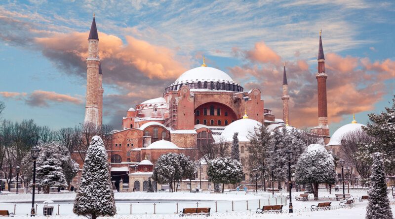 Живущая в Турции россиянка указала на минусы отдыха в стране зимой