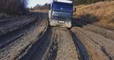 Дорога в районе Усть-Лыжи частично вышла из строя