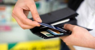 Эксперты предупреждают об опасности хранения фото банковской карты на телефоне