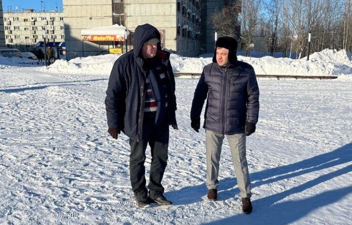 Глава Усинска предложил с вопросами и предложениями по уборке снега обращаться к нему в личку