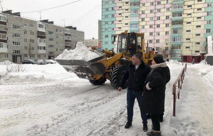 Глава Усинска продолжает инспектировать жилой фонд