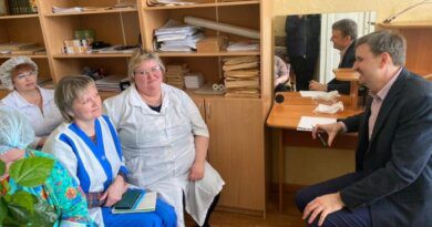 Главврач Усинской ЦРБ: “Обсудили работу со школьниками, чтобы предотвратить дефицит кадров в участковой больнице”