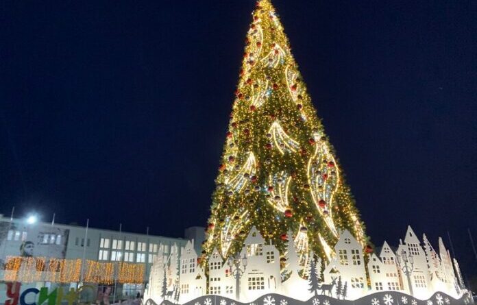 Городская ёлка и зимний городок Усинска соберут всех 24 декабря