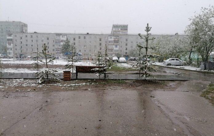 Июнь в Усинске по-прежнему снежный