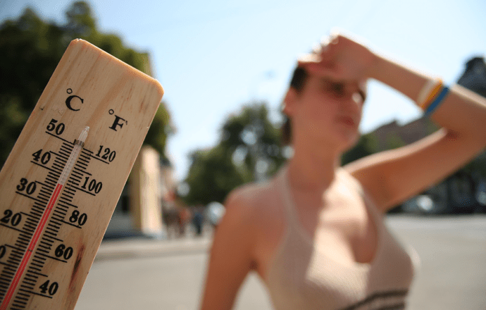 Кардиолог предупредила о смертельно опасной ошибке в жару
