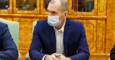 Максим Шугалей сдал депутатский мандат