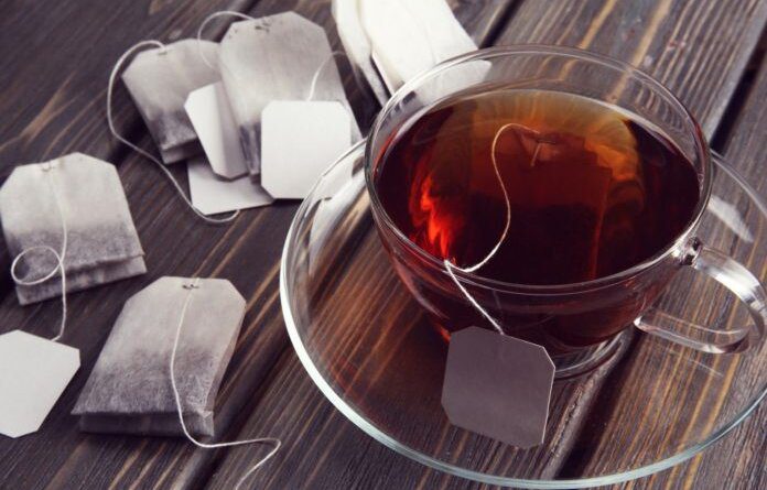Медики назвали добавку к чаю, спасающую от рака и холестерина