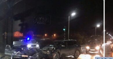 Момент аварии автомобилей в Усинске попал на видео