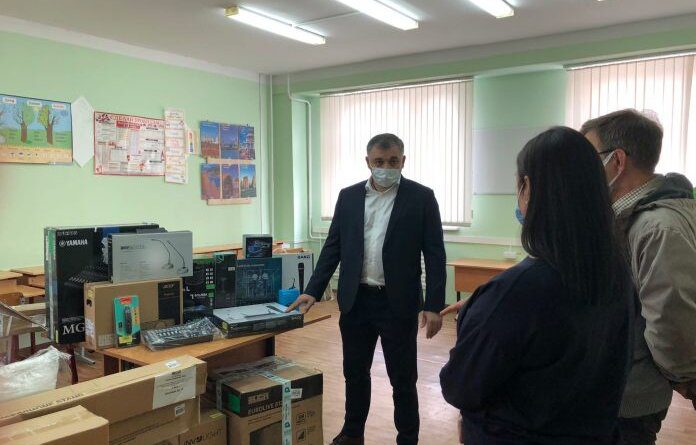 Николай Такаев проверил ход работ в ЦДОД