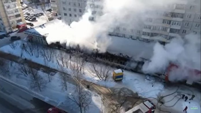 Пожар в ТЦ Усинска ликвидирован