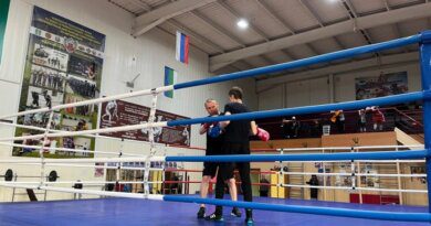 Призер Олимпийских игр, чемпион России по боксу Владимир Никитин научил усинских ребят держать удар