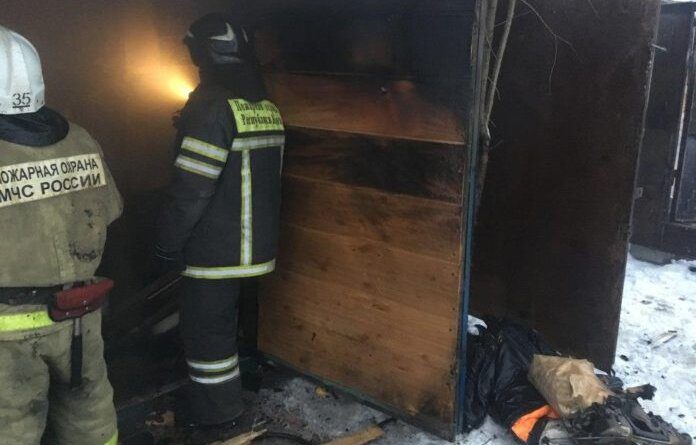 Сегодня в Усинске на пожаре погибли два человека