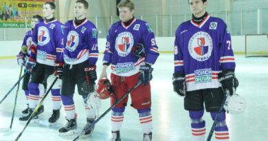 Усинская хоккейная команда «Гера» принимает участие в «Заполярных играх»
