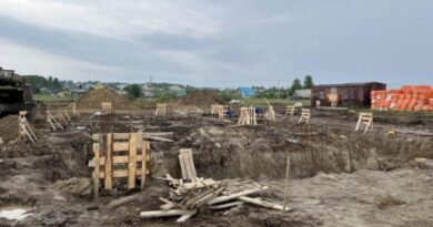 В деревне Денисовка продолжается строительство Дома культуры