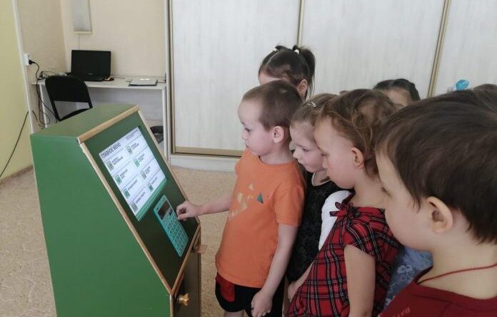 В детском саду Усинска появился “настоящий” банкомат