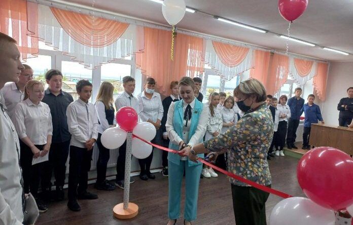 В школе села Щельябож открыли центр «Точка роста»