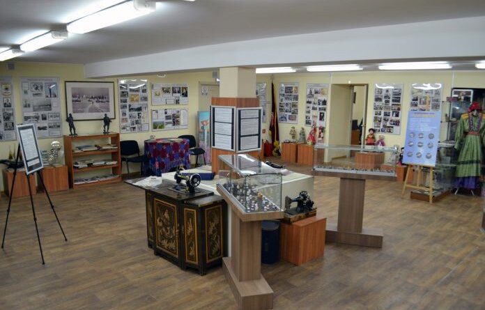 В Усинске открылась выставка «Швейная история»