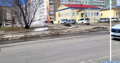В Усинске попытались поджечь здание ФСБ